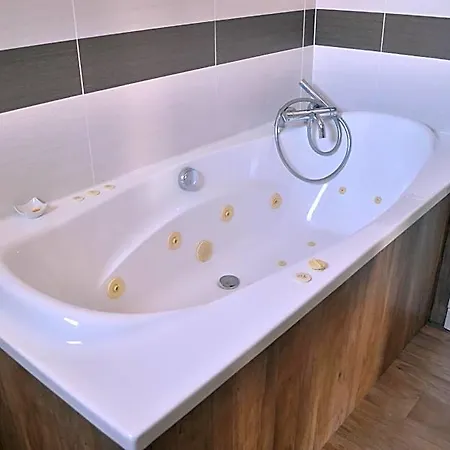 D'hotes Les Nympheas Πανσιόν 4*